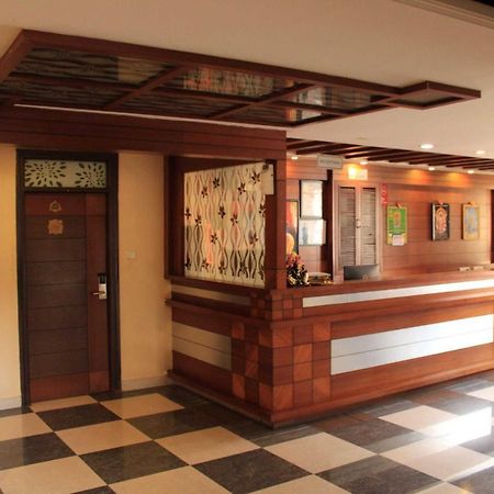 Hotel Venkadaramana Tower - Friendliness & Cleanliness Room Kumbakonam Exteriör bild