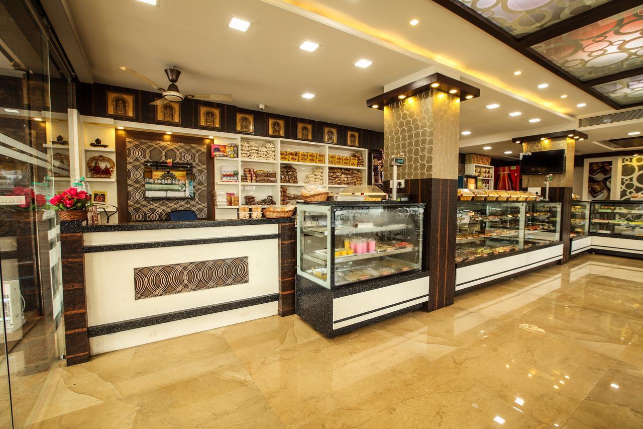 Hotel Venkadaramana Tower - Friendliness & Cleanliness Room Kumbakonam Exteriör bild