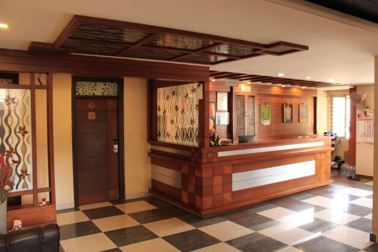 Hotel Venkadaramana Tower - Friendliness & Cleanliness Room Kumbakonam Exteriör bild