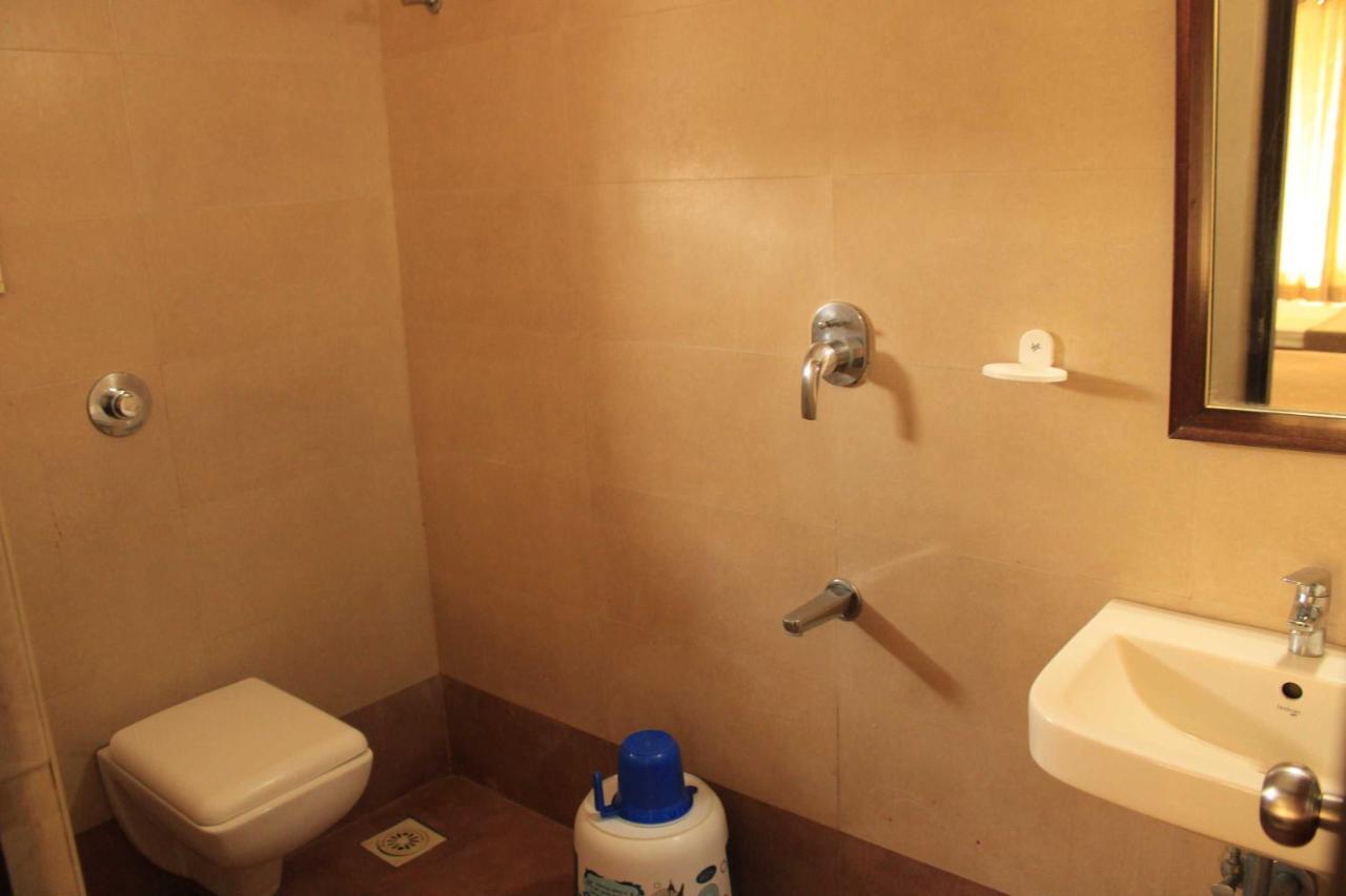 Hotel Venkadaramana Tower - Friendliness & Cleanliness Room Kumbakonam Exteriör bild