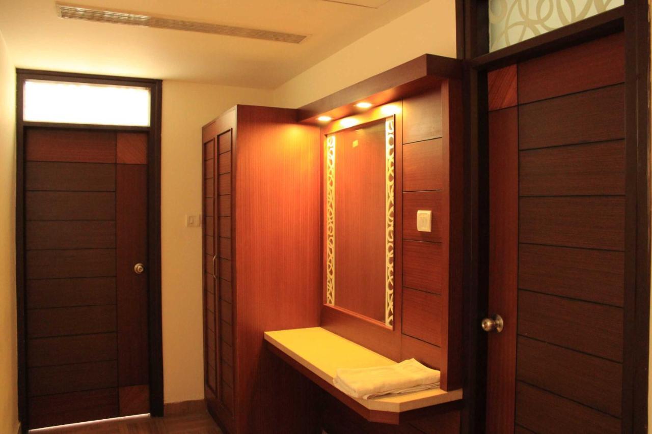 Hotel Venkadaramana Tower - Friendliness & Cleanliness Room Kumbakonam Exteriör bild