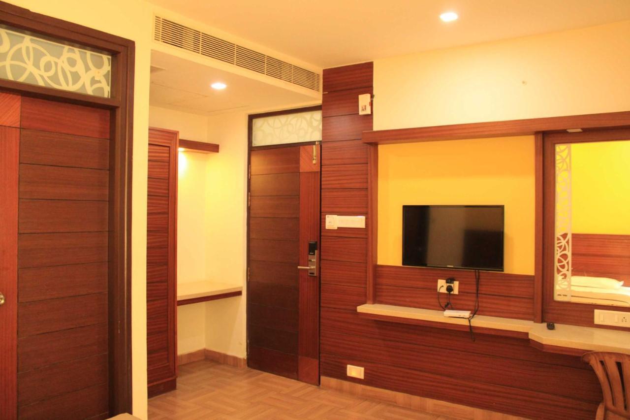 Hotel Venkadaramana Tower - Friendliness & Cleanliness Room Kumbakonam Exteriör bild